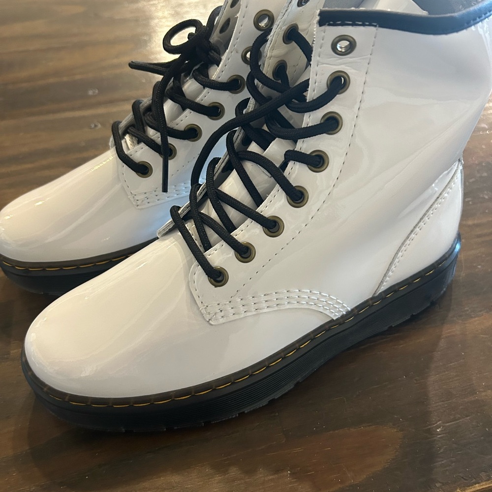 Dr Martens White Patent Leather NEW women’s 7 men’s 6